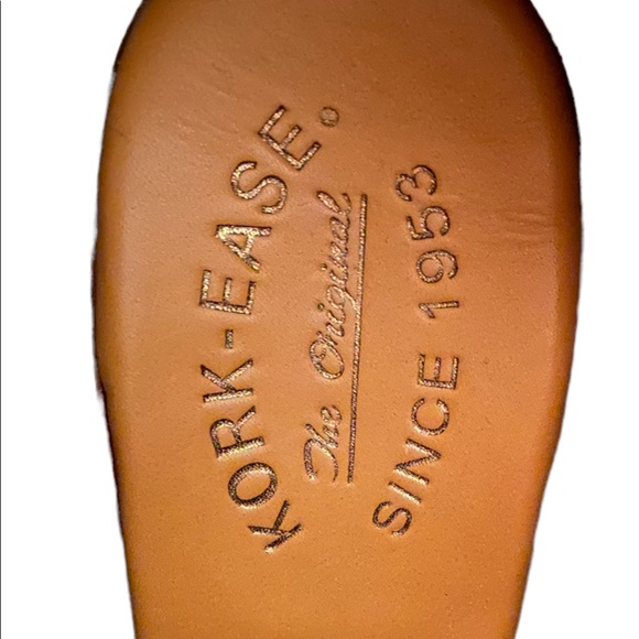 Kork-Ease Black Zipper Booties NWOT - Picture 4 of 4